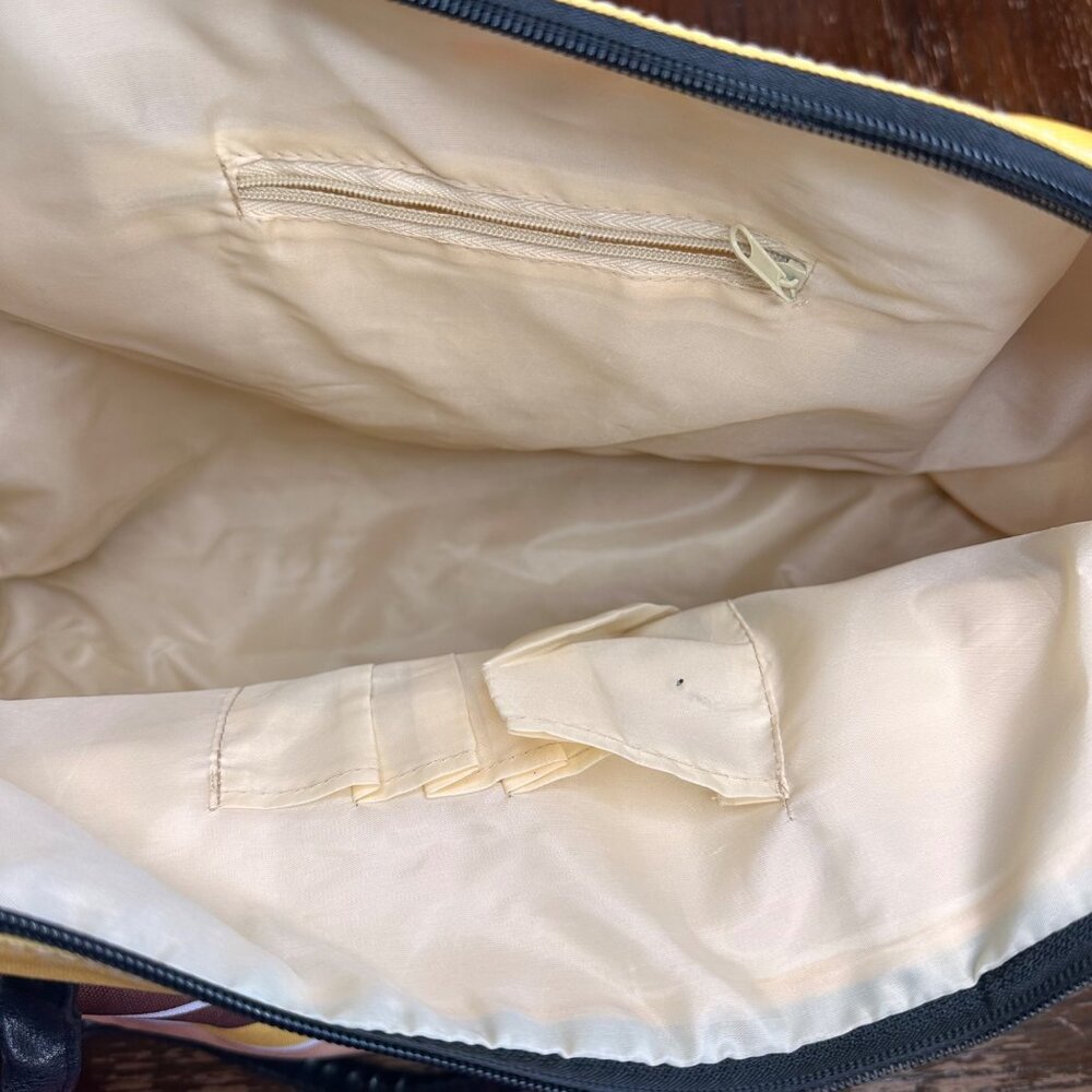Sunset Colored Weekend Tote Lightweight Travel Bag - Picture 11 of 12